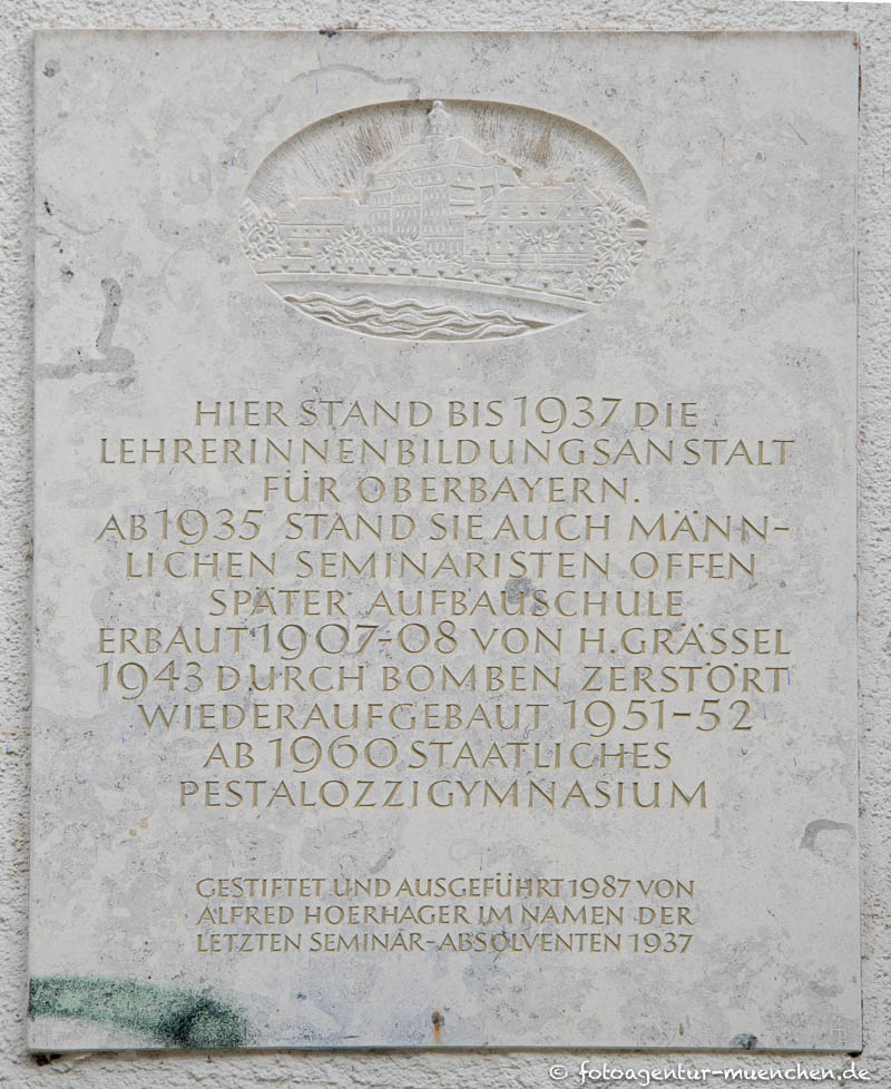Lehrerinnenbildungsanstalt – Denkmal/Kunstwerk in München