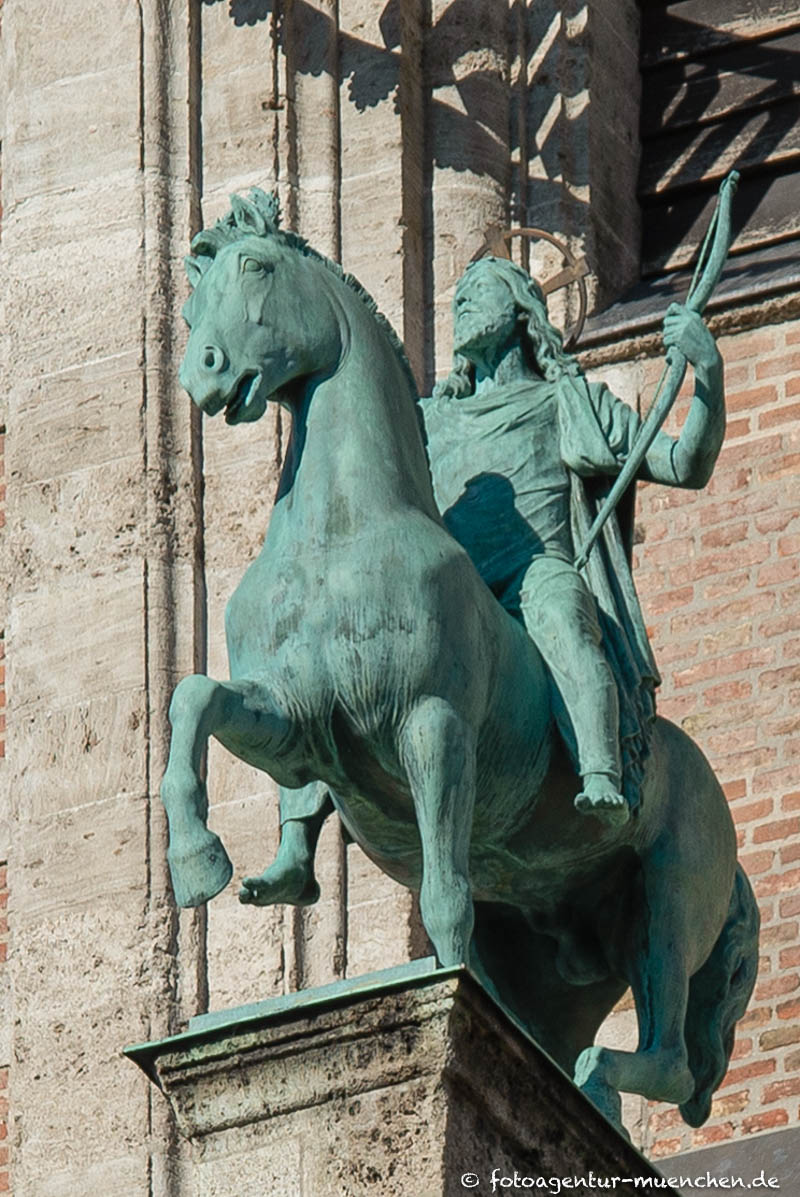 Christus als apokalyptischen Reiter – Denkmal/Kunstwerk in München