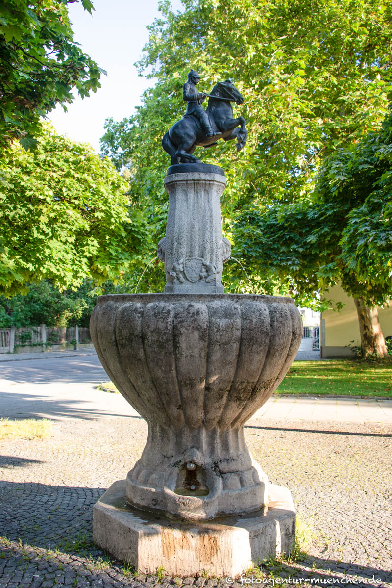 Bismarckbrunnen – Denkmal/Kunstwerk in München