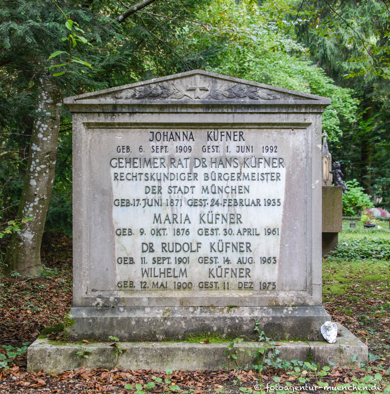 Waldfriedhof - Grab von Hans Küfner