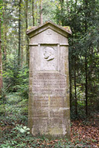 Waldfriedhof - Grab von Karl Hocheder – Foto aus München