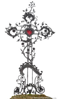 Schmiedeeisenkreuz – Foto aus München