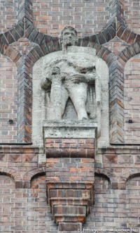 Roland - Neues Justizgebäude – Foto aus München