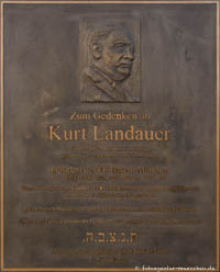 Gedenktafel - Kurt Landauer – Foto aus München