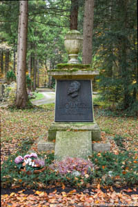 Gerhard Willhalm – Grab - Georg von Vollmar