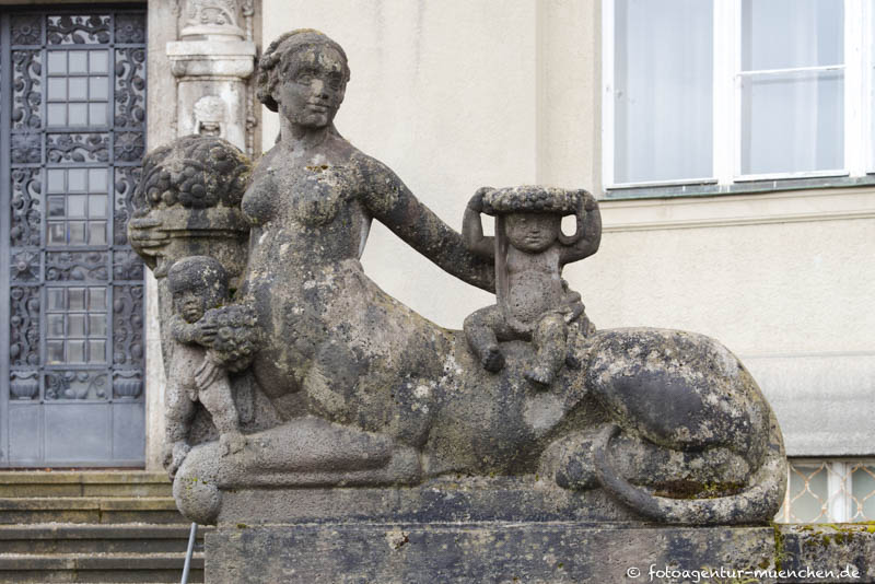 Sphinx -Botanischer Garten (rechts) – Denkmal/Kunstwerk in München