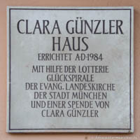 Gedenktafel - Clara Günzler Haus – Foto aus München