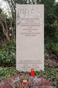 Grab - Hans-Jochen Vogel – Foto aus München
