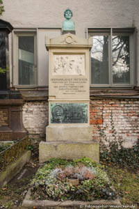 Grab - Hermann Mitterer – Foto aus München