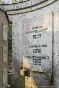 Grab - Hermann Anschütz-Kaempfe – Foto aus München