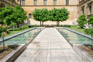 Wasserbecken im Kabinettsgarten