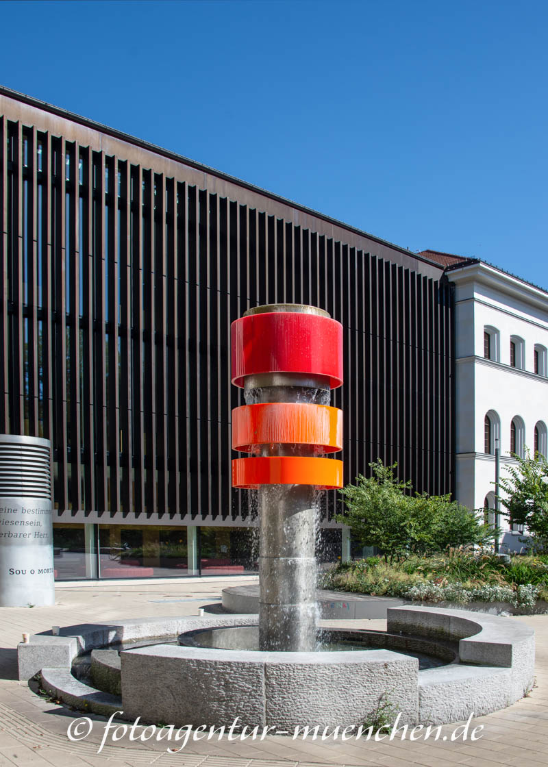 Brunnenplastik – Denkmal/Kunstwerk in München
