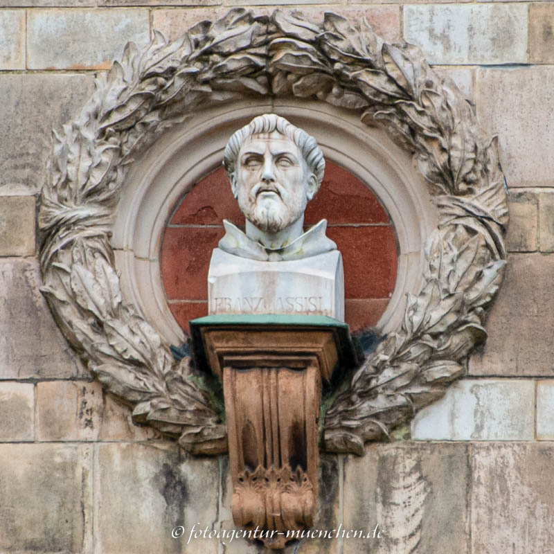 Franz von Assisi – Denkmal/Kunstwerk in München