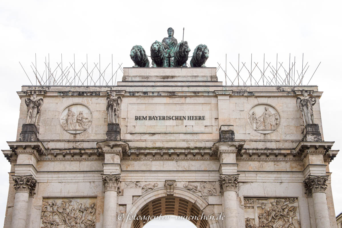 Victory Spikes – Denkmal/Kunstwerk in München