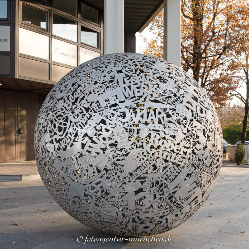 Erzählkugel – Denkmal/Kunstwerk in München