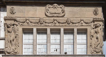 Kaufhaus Tietz - Bauplastik – Foto aus München