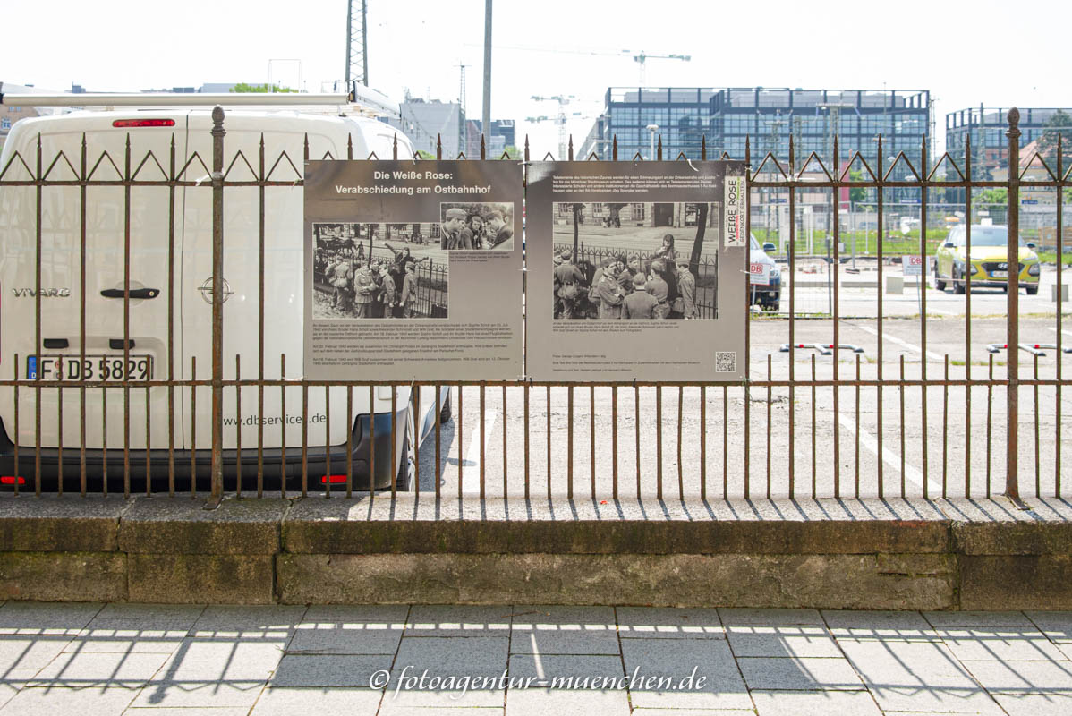 Geschwister Scholl – Denkmal/Kunstwerk in München