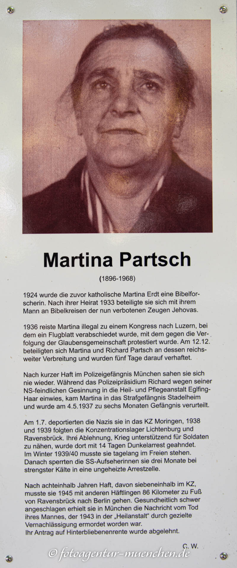 Gedenkstele für  Martina Partsch – Denkmal/Kunstwerk in München