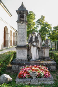 Grab - Franz von Defregger – Foto aus München