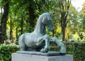 Zeh Oskar - Fohlen (Brunnen)