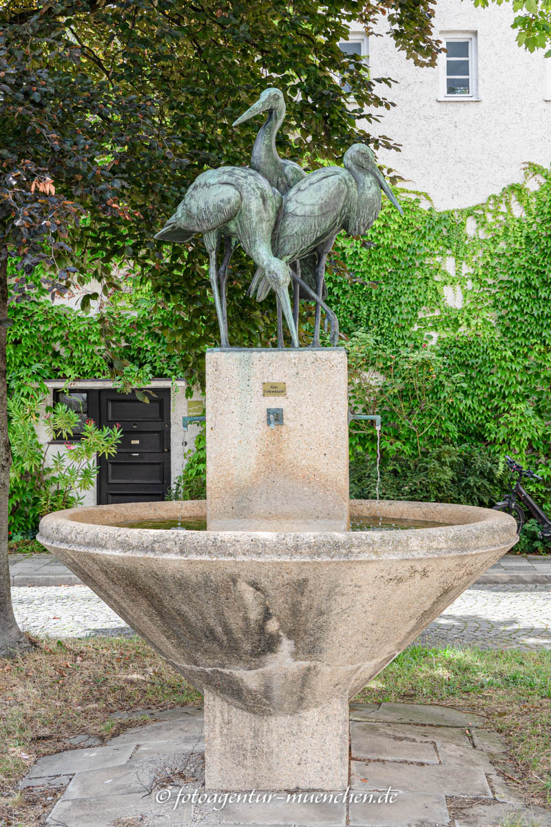 Storchen-Brunnen – Denkmal/Kunstwerk in München