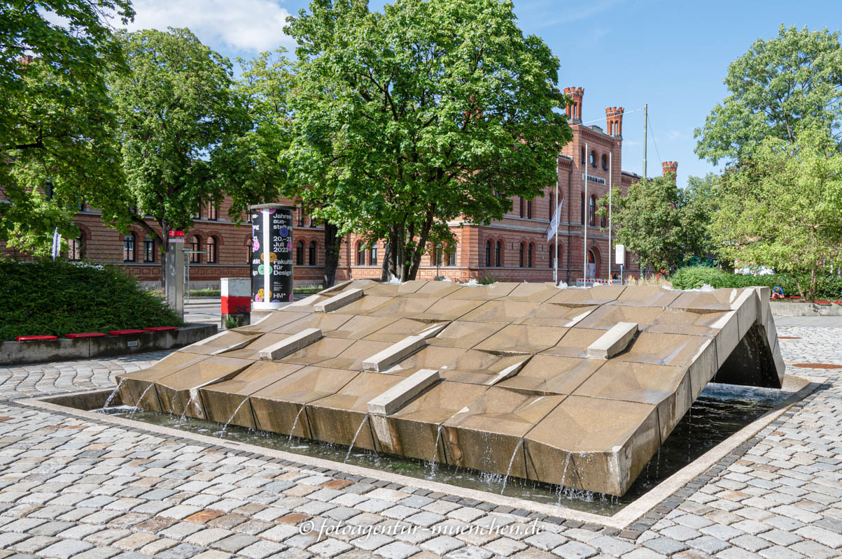 Brunnen – Denkmal/Kunstwerk in München