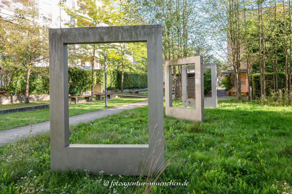 Bühnenrahmen – Denkmal/Kunstwerk in München