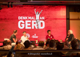 Gerhard Willhalm – Enthüllung des Gerd Müller Denkmals