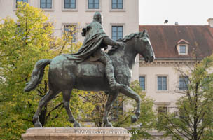 Reiterstandbild - Prinzregent Luitpold – Foto aus München