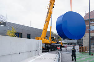 Gerundetes Blau – Foto aus München