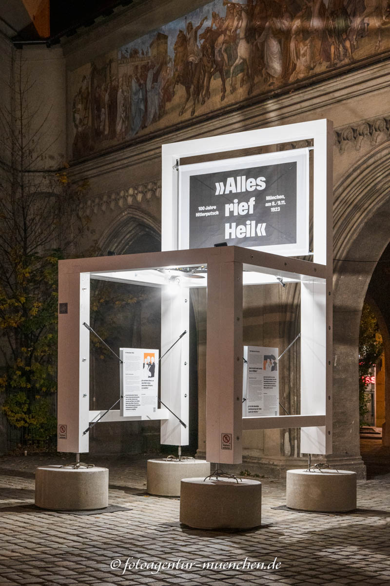 Gerhard Willhalm - Alles rief Heil