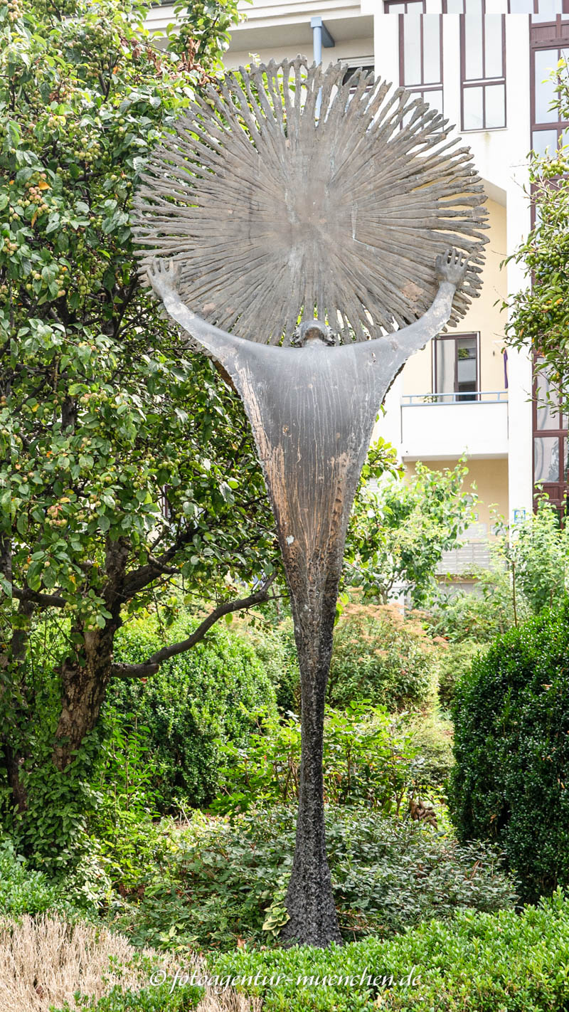 Sonnenmensch – Denkmal/Kunstwerk in München