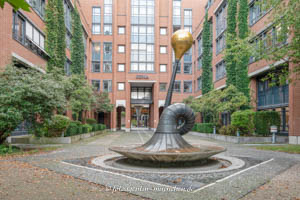 Erich-Schulze-Brunnen - Hupe