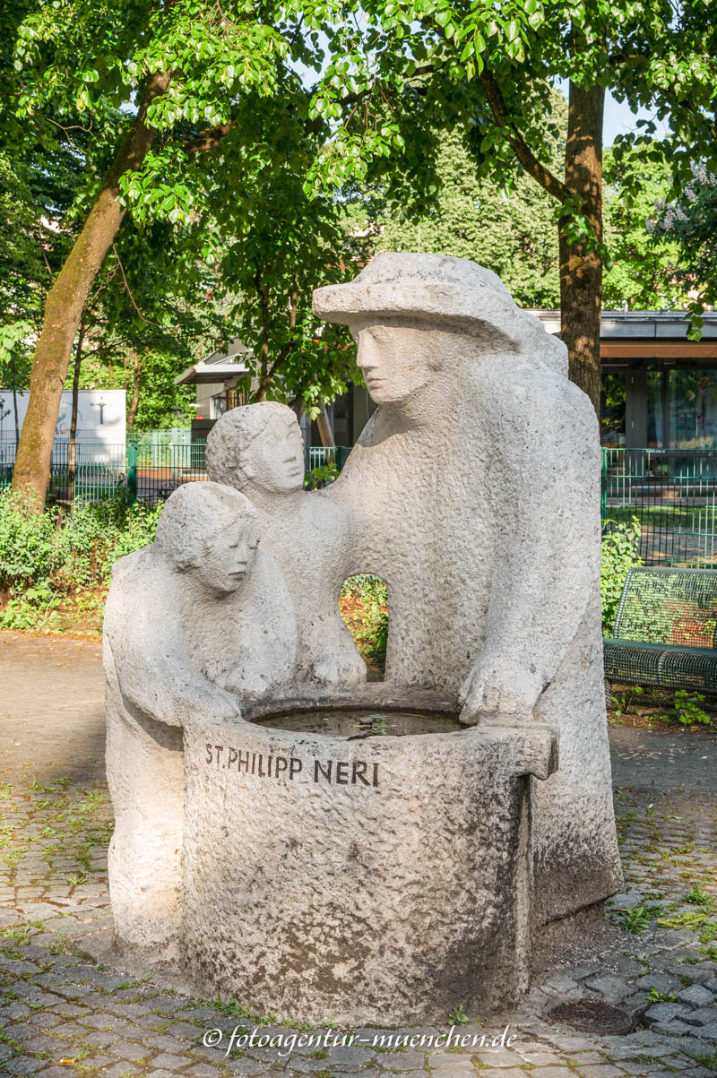 Philipp Neri Brunnen – Denkmal/Kunstwerk in München