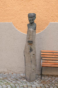 Gerhard Willhalm – Denkmal - Friedrich Schiedel