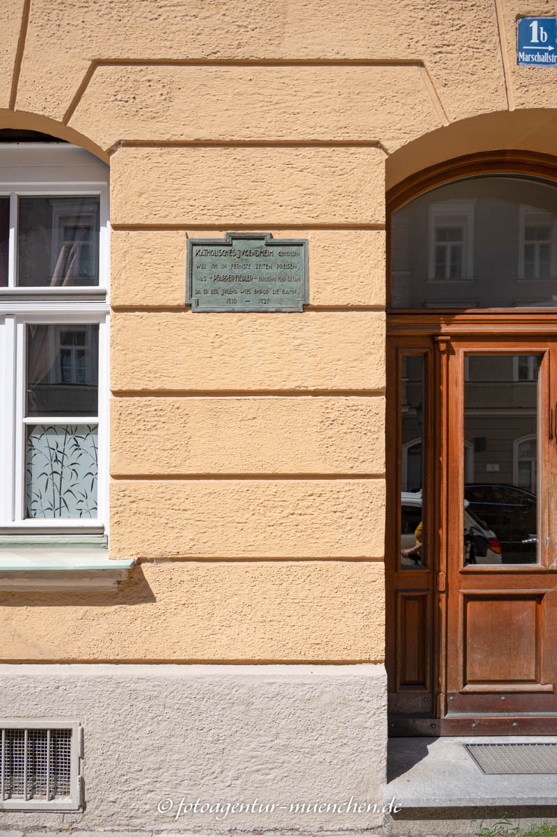 Gedenktafel - Katholisches Jugendheim