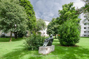 Gerhard Willhalm – Die Sitzende