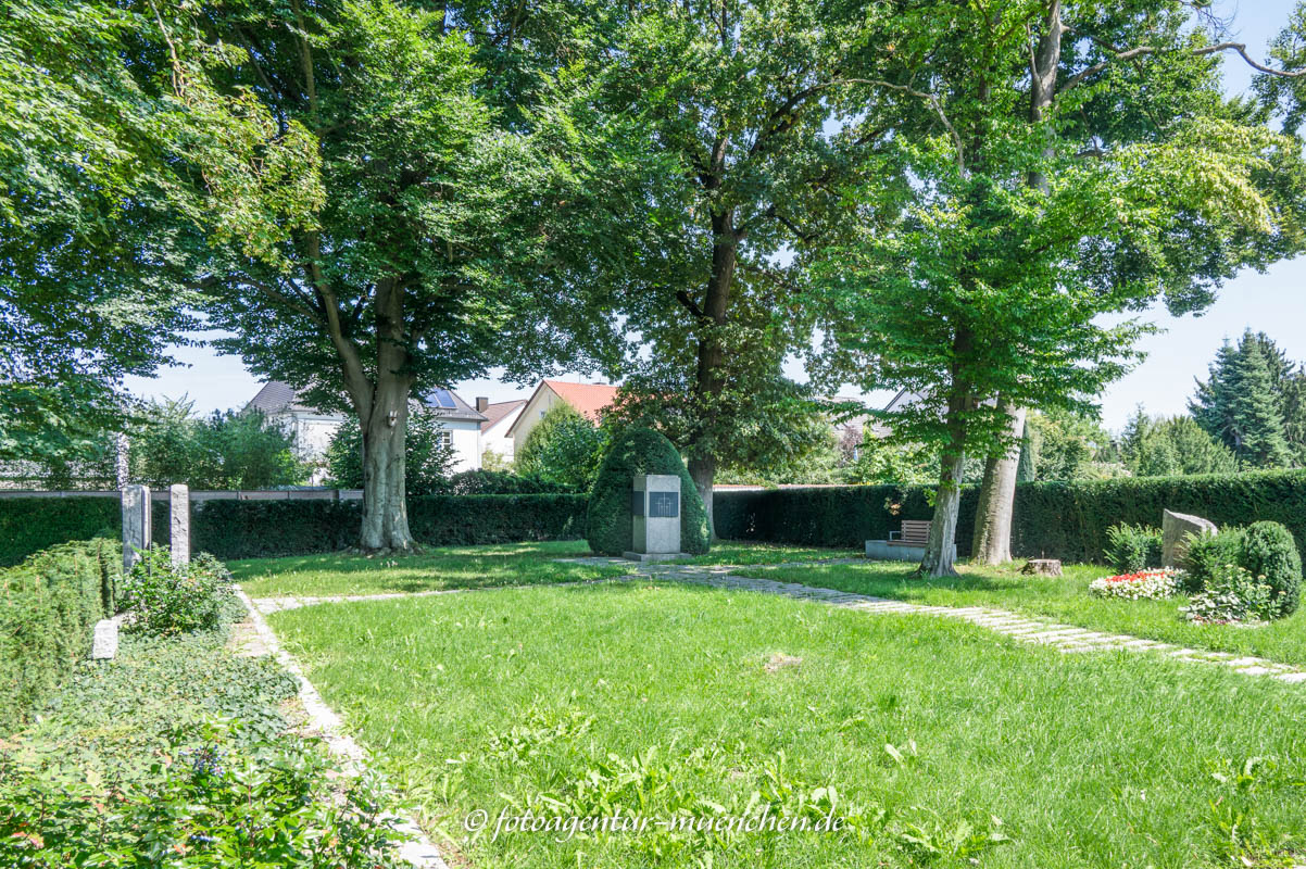 Gedenkfeld im Waldfriedhof Straubing